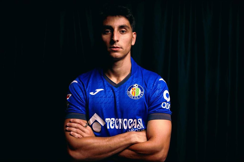 El jugador Ramón Terrats firma con el Getafe CF