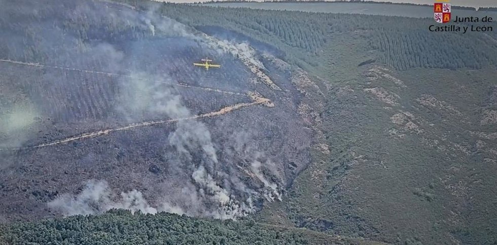 Incendio forestal de Espina de Tremor (León)