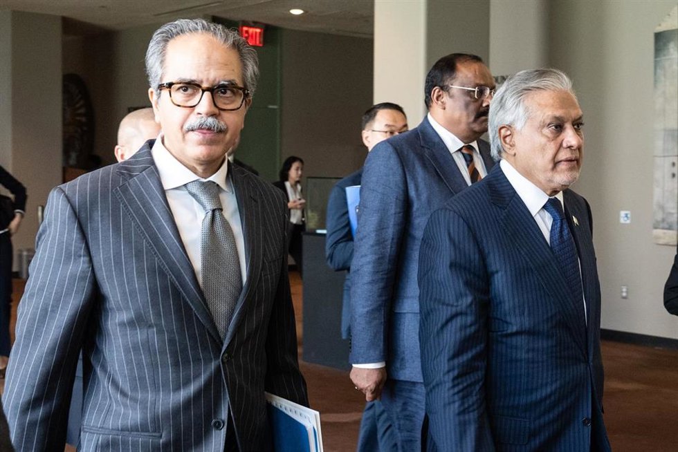 Archivo - El ministro de Exteriores de Pakistán, Ishaq Dar, durante una reunión en Nueva York del Consejo de Seguridad. 