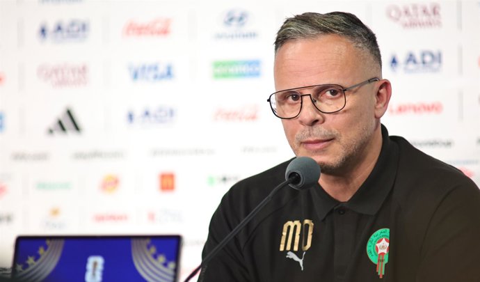 El selecconador de Marruecos Mohamed Ouahbi en rueda de prensa en el Mundial 2026