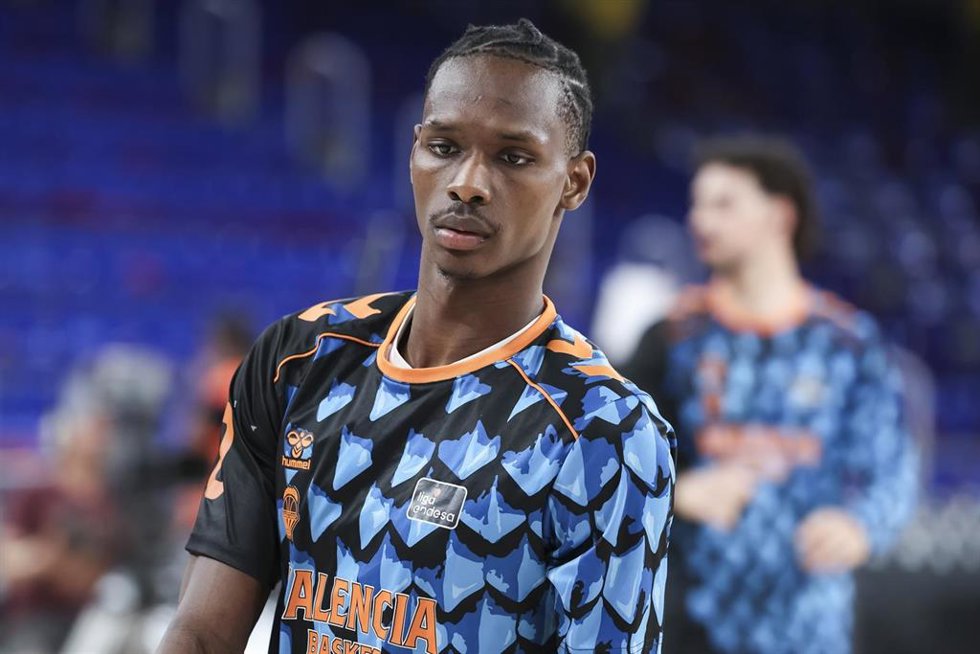Brancou Badio antes de un partido con el Valencia Basket