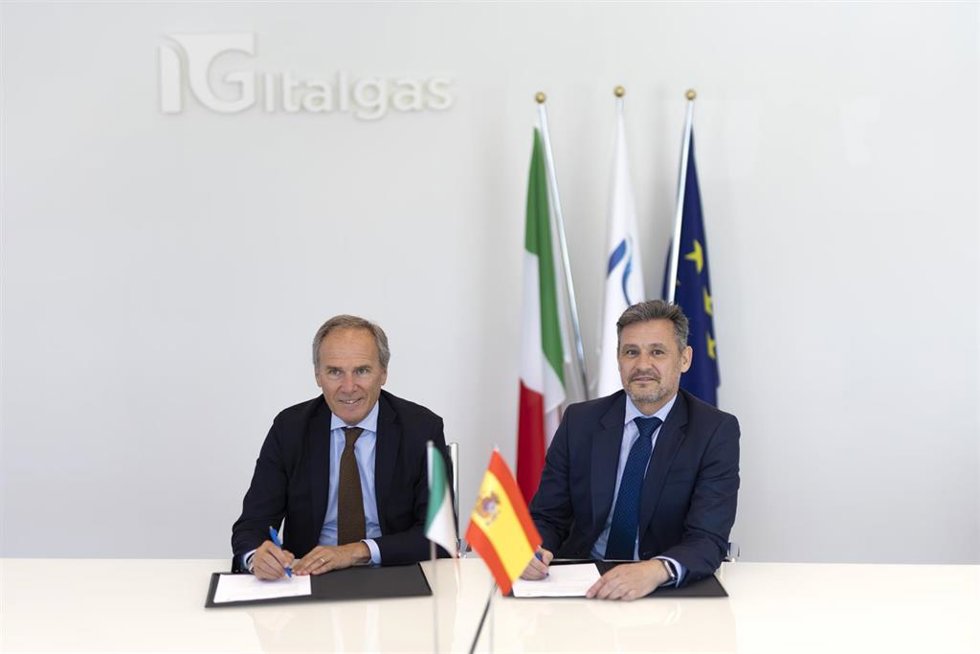 Paolo Gallo, consejero delegado de Italgas, y Raúl Suárez, consejero delegado de Nedgia, la distribuidora de gas del grupo Naturgy.
