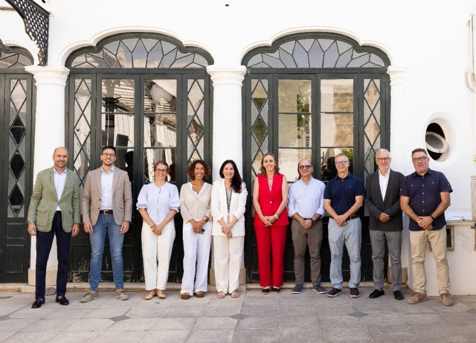 Redeia, el CEAB y el IME impulsan un proyecto para proteger las macroalgas