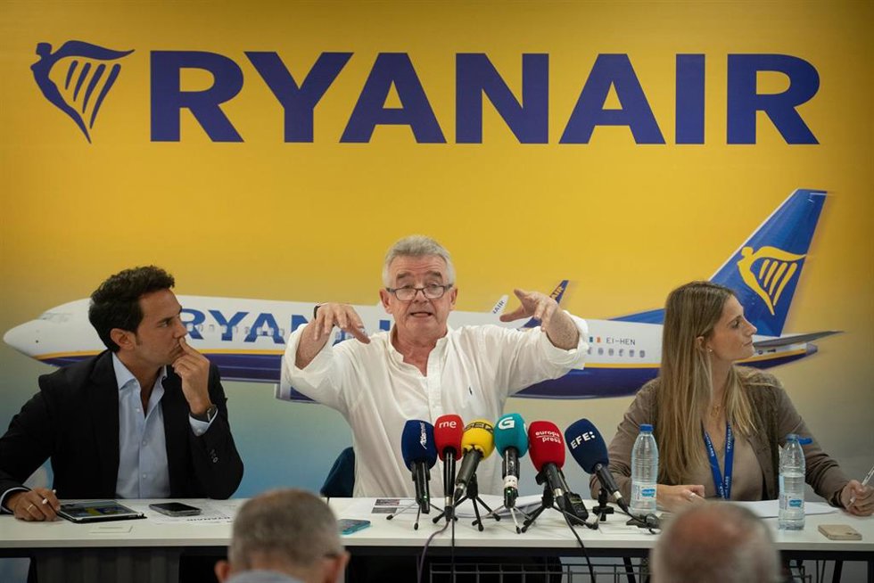 Archivo - El consejero delegado de Ryanair, Michael O'Leary, en una rueda de prensa en la sede de Ryanair, a 8 de octubre de 2025, en Madrid (España). 