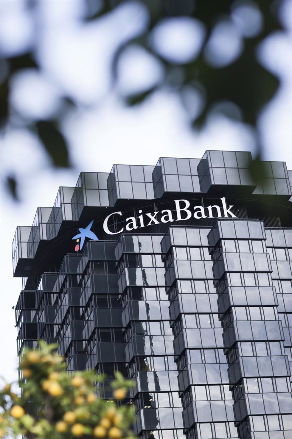 Archivo - Sede de CaixaBank.