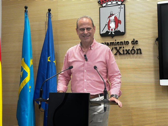 El concejal del Grupo Municipal Socialista, Tino Vaquero.