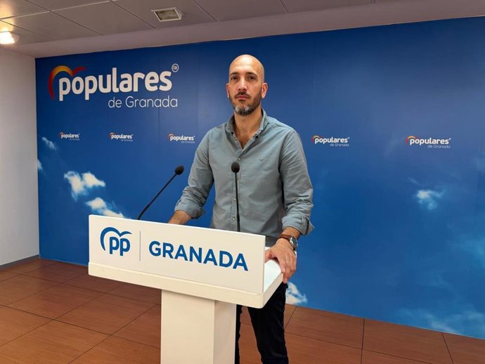 El portavoz del PP de La Zubia (Granada), Ángel Balderas.