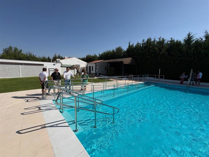Visita a la piscina municipal de Siles