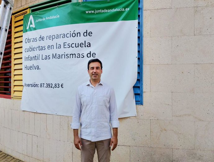 El delegado de  Desarrollo Educativo y Formación Profesional de la Junta en Huelva, Carlos Soriano.