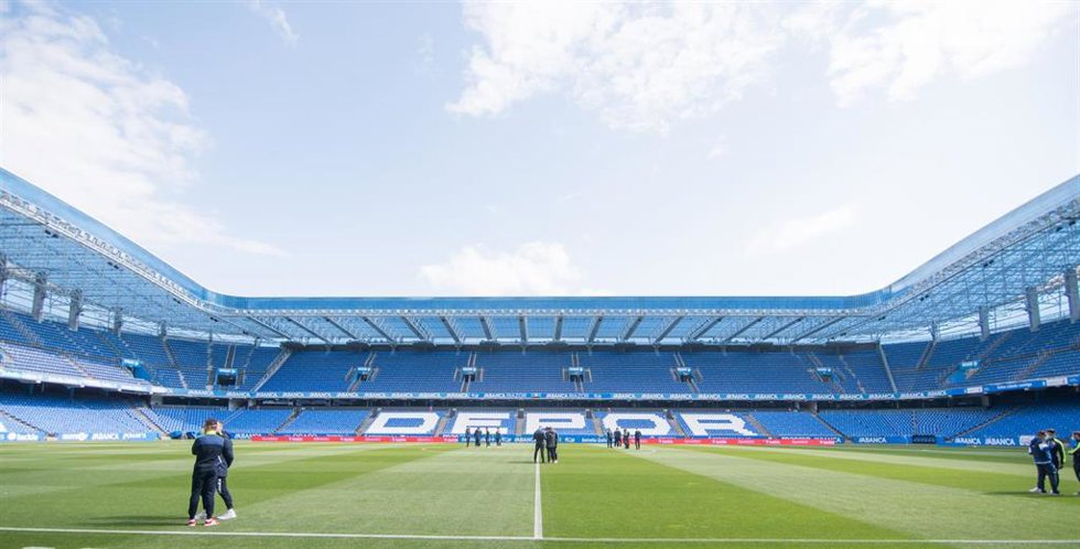 Archivo - El Estadio Riazor, feudo del equipo español Deportivo de A Coruña, antes del partido contra la UP Langreo en la antigua Segunda División B.