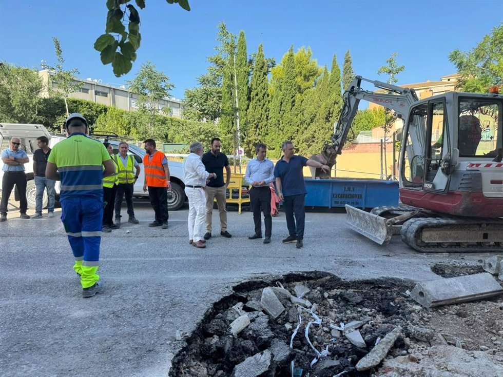 Visita a las obras en el colector de la avenida de Arjona.