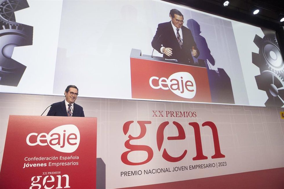 Archivo - Ceaje apoya la candidatura de Antonio Garamendi a presidir la CEOE.