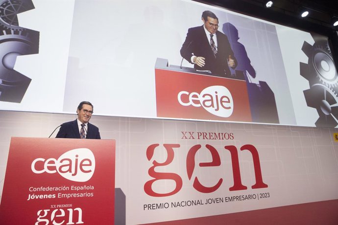 Archivo - Ceaje apoya la candidatura de Antonio Garamendi a presidir la CEOE.