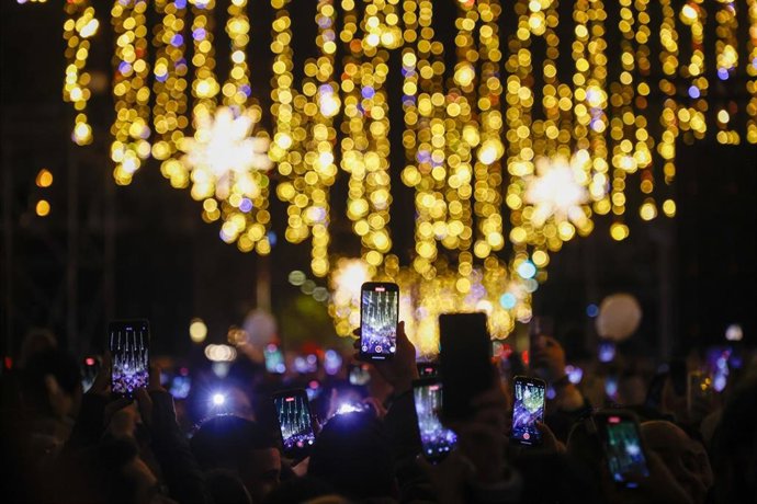 Archivo - Encendido de las luces de Navidad de Barcelona en 2025