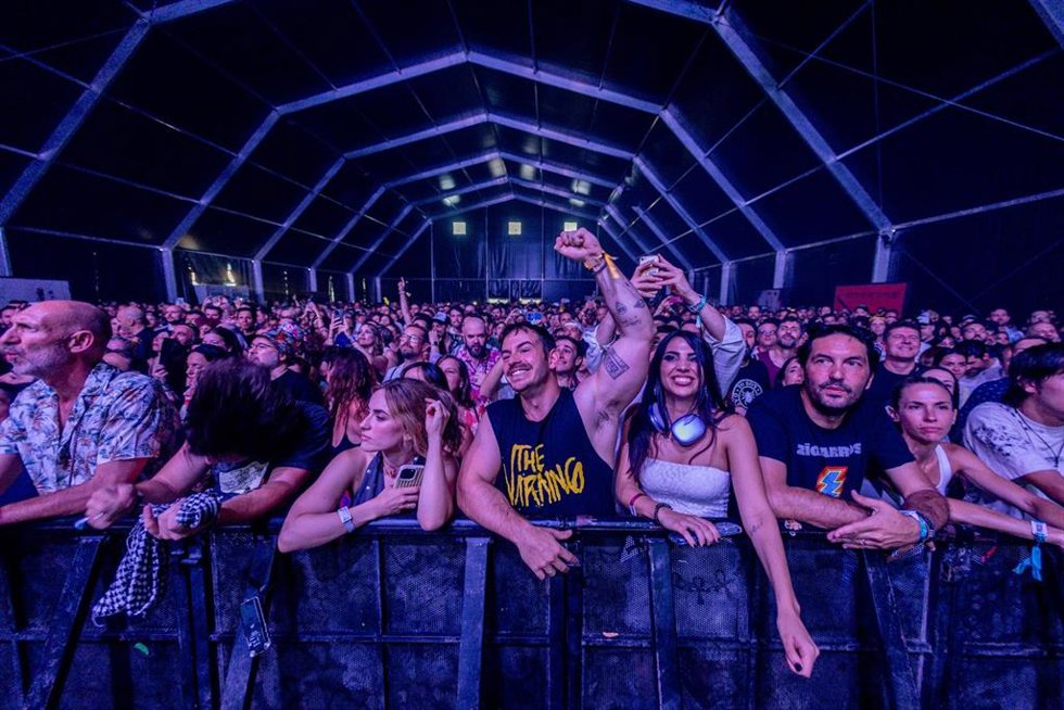 Público durante la actuación del grupo musical Arde Bogotá en el Mad Cool 2026, en el recinto Iberdrola Music, a 8 de julio de 2026, en Madrid (España).