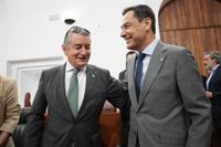 Sanz mantiene Sanidad y Emergencias y se refuerza como número dos al ser vicepresidente primero por delante de Gavira