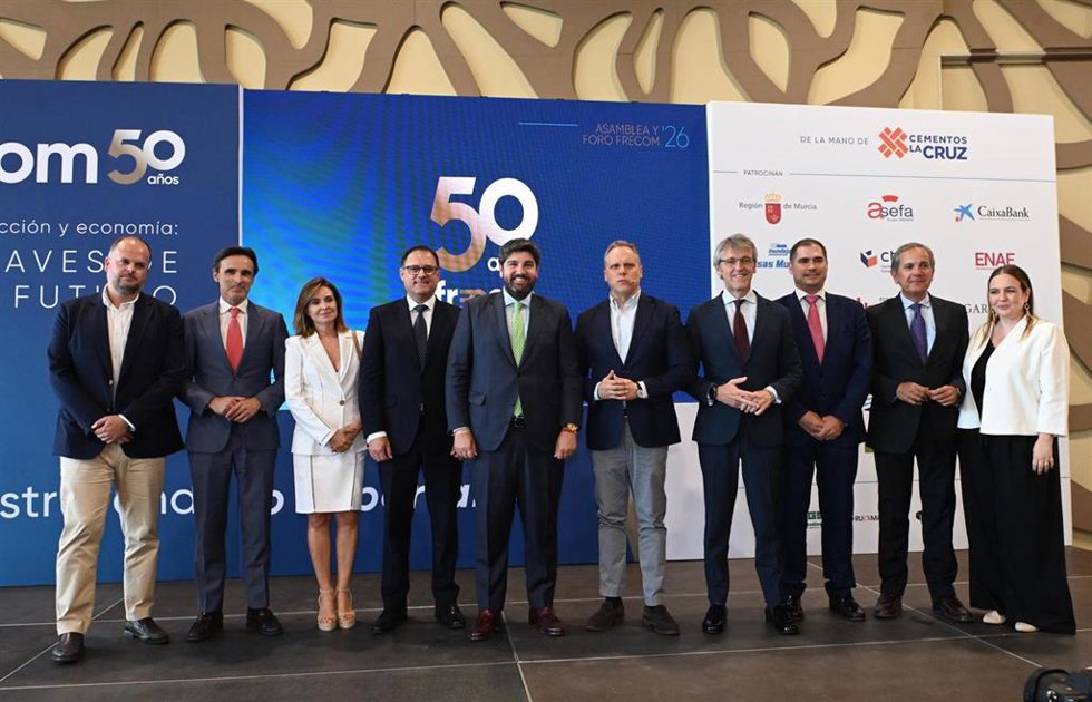 El presidente de la Comunidad, Fernando López Miras, clausuró hoy la Asamblea General de la Federación Regional de Empresarios de la Construcción de Murcia (Frecom)