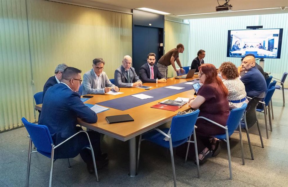 Séptima reunión del diálogo social para abordar el plan de la Xunta para reducir las bajas