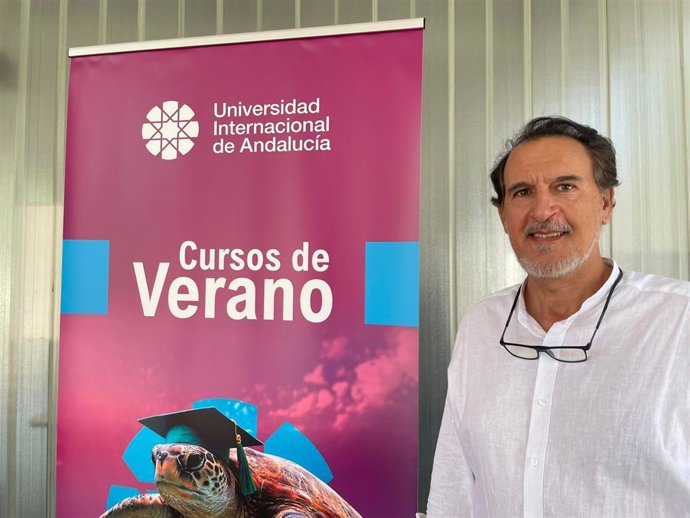 El director del curso 'Minería Inteligente: Tecnología, Automatización y Sostenibilidad' y doctor por la Universidad de Huelva, Domingo Carvajal