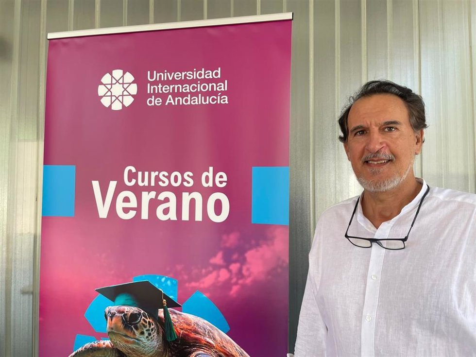 El director del curso 'Minería Inteligente: Tecnología, Automatización y Sostenibilidad' y doctor por la Universidad de Huelva, Domingo Carvajal
