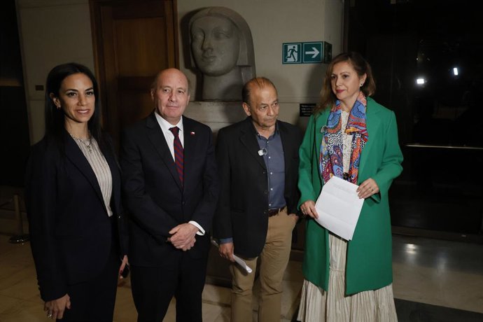 Valparaiso, 8 de julio 2026  Punto de prensa del ministro de Hacienda Jorge Quiroz, y los senadores Ricardo Celis, Paulina Nunez y Loreto Carvajal tras comision de Trabajo  Sebastian Cisternas/Aton Chile