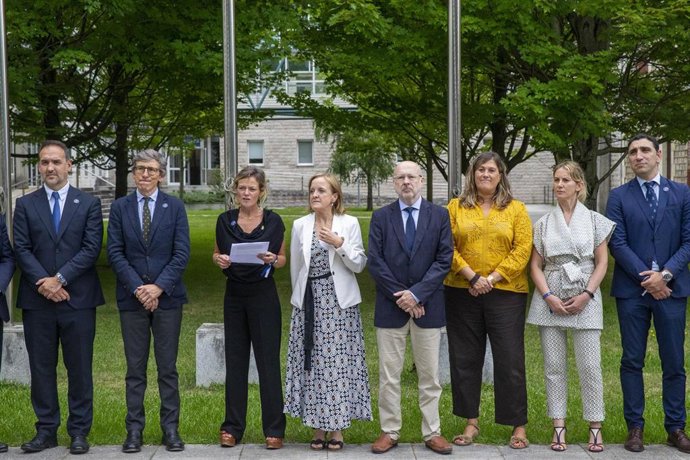Concentración en Salesas por el día de la justicia gratuita, con la participación de Urrutia, Arsuaga o Arteaga