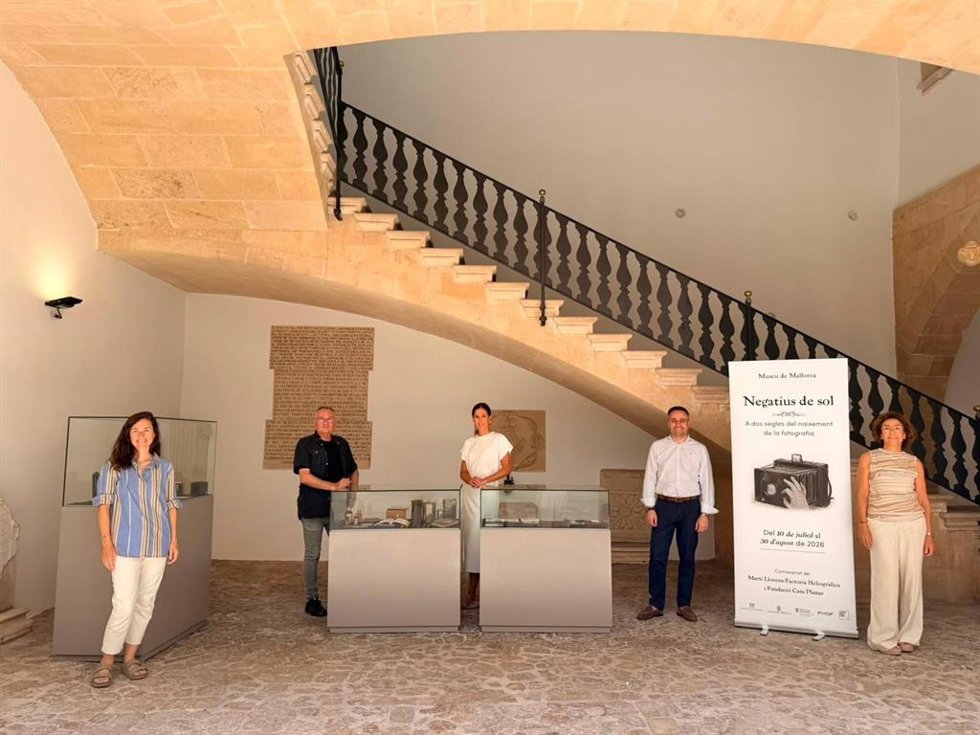El Museu de Mallorca inaugura este viernes la exposición 'Negatius al Sol' sobre la historia de la fotografía en la isla.