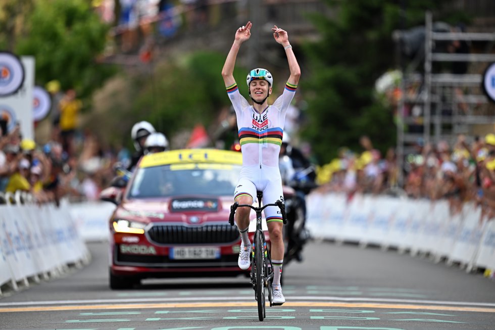 09 July 2026, France, Gavarnie-Gedre: Slovenian cyclist Tadej Pogacar of UAE Team Emirates XRG celebrates after winning the stage six of the 2026 Tour de France cycling race, a 186.20 km from Pau to Gavarnie-Gedre. Photo: David Pintens/Belga/dpa