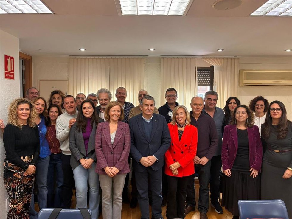 Archivo - El consejero de Sanidad, Presidencia y Emergencias de la Junta de Andalucía, Antonio Sanz, tras el acuerdo alcanzado con los sindicatos por la bolsa de empleo del SAS.