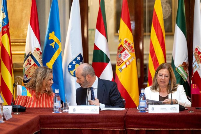 La presidenta del Parlamento de Canarias, Astrid Pérez, en la Conferencia de Presidentes y Presidentas de Parlamentos Autonómicos (COPREPA)