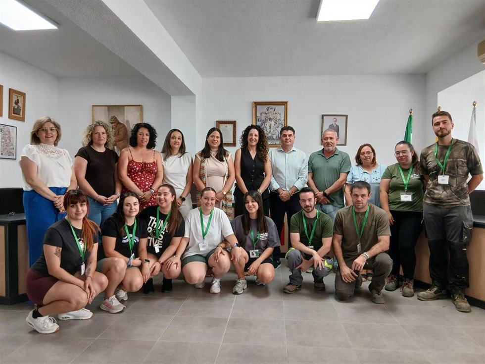 Encuentro con jóvenes beneficiarios del plan Activa-T Joven.