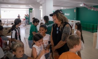 La colaboración ha comenzado en el barrio Orba de Alfafar (Valencia), una de las zonas más afectadas por la DANA, con una jornada de creatividad.