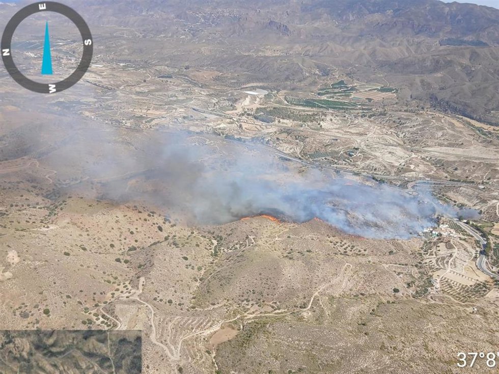 Incendio forestal en el término municipal de Los Gallardos (Almería).