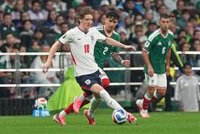 Anthony Gordon asume que fue "solo una broma" el comentario que le hizo Javier Aguirre