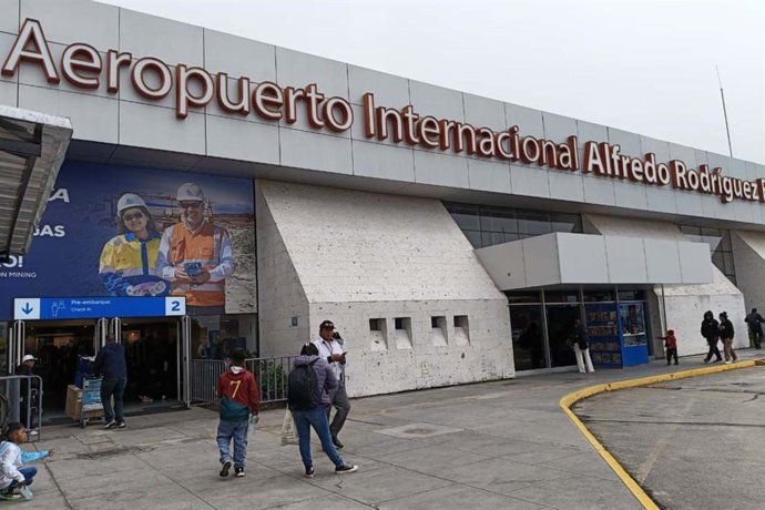 Perú.- AAP: aeropuertos del sur movilizaron más de 2.2 millones de pasajeros en primer semestre