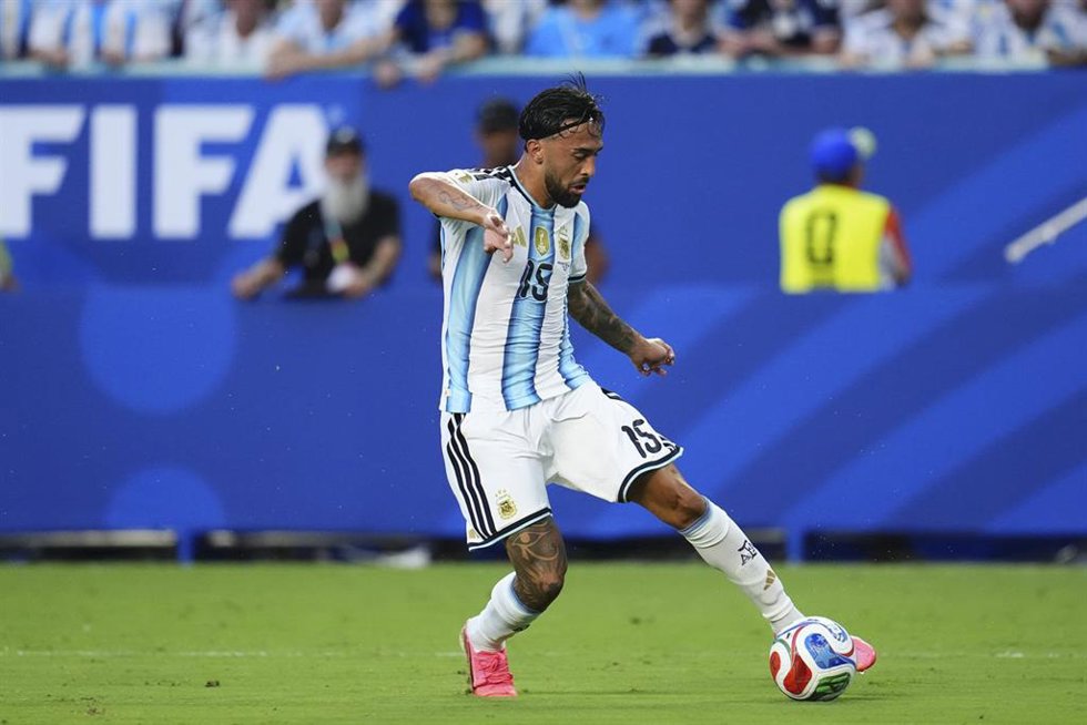 Nico González durante un partido con Argentina en el Mundial 2026