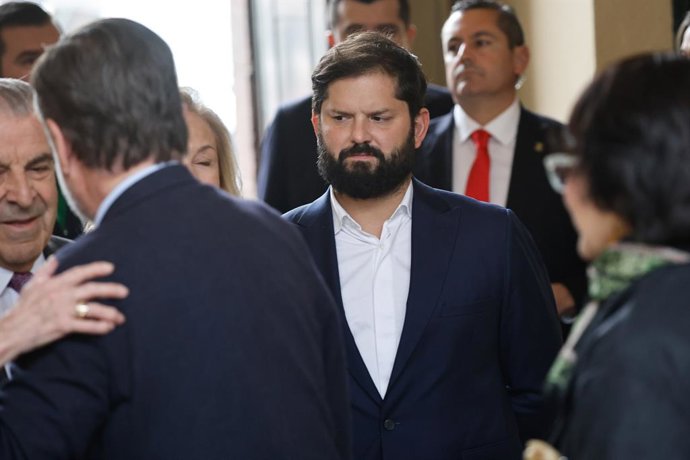 Santiago, 9 de julio de 2026.  El Presidente de la Republica Jose Antonio Kast junto a ex presidentes ingresan al Museo Historico Nacional para la celebracion del Bicentenario de la Presidencia  Diego Martin/Aton Chile