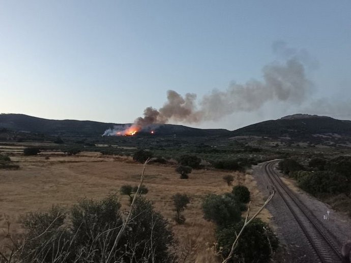 Incendio en Casas de Millán (Cáceres) la tarde-noche del 9 de julio