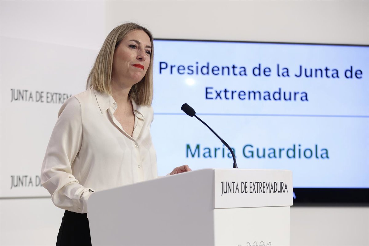Guardiola transmite el  dolor  por las víctimas de incendio de Los Gallardos:  Extremadura está al lado de Andalucía 