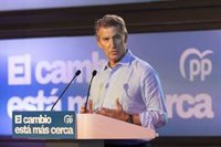 Feijóo suspende agenda por el trágico incendio en Almería y estará en contacto permanente con Moreno