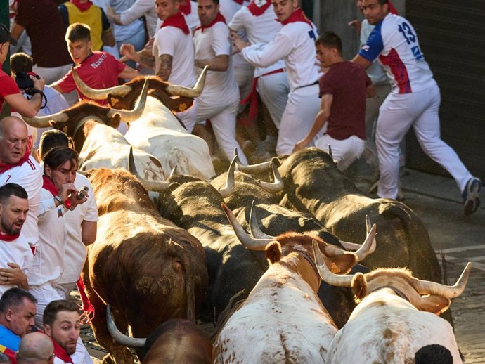 tercer encierro de los Sanfermines de 2026, a 9 de julio de 2026, en Pamplona, Navarra (España). En esta ocasión, el tercer encierro de las fiestas de San Fermín se ha realizado con toros de la ganadería Victoriano del Río.