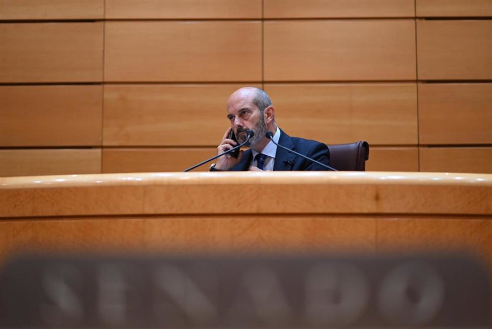 El presidente del Senado, Pedro Rollán, durante una sesión extraordinaria, en el Senado, a 9 de julio de 2026, en Madrid (España). 