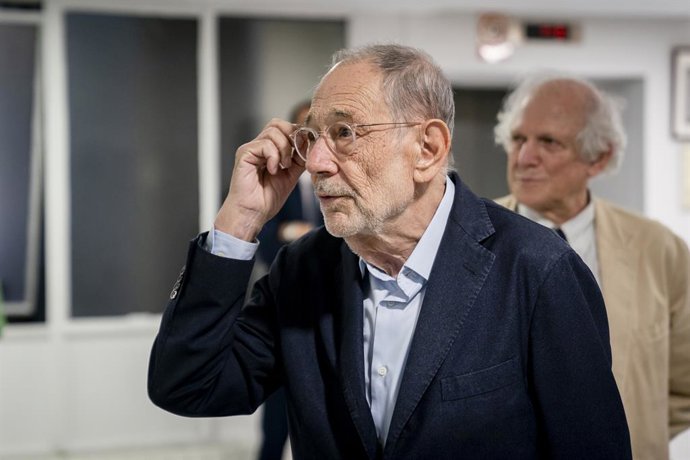 Archivo - El exsecretario general de la OTAN Javier Solana, a su llegada a un diálogo, en el Círculo de Bellas Artes, a 27 de mayo de 2024, en Madrid (España). El diálogo se enmarca bajo el título ‘Complejidad económica y políticas para hacer frente a los