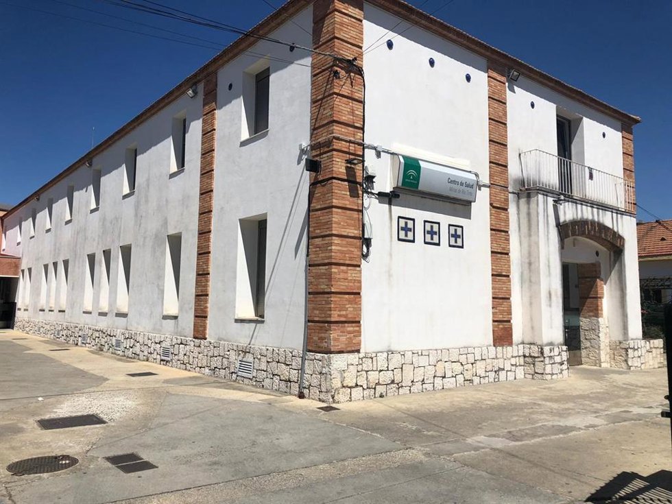Archivo - Centro de salud en Minas de Riotinto (Huelva)