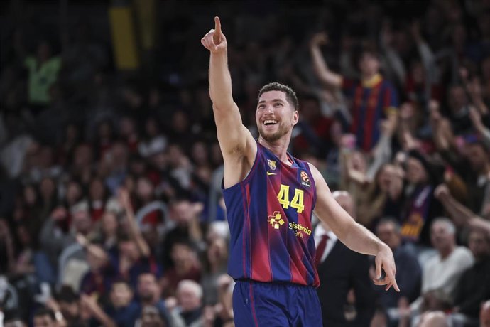 Archivo - Joel Parra en un partido de Euroliga con el Barça en el Palau Blaugrana