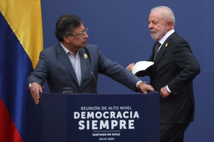 Santiago, 21 de julio 2025. Declaracion Conjunta de los presidentes invitados a la reunion de alto nivel, Democracia Siempre, en el Palacio de la Moneda.  Dragomir Yankovic/Aton Chile