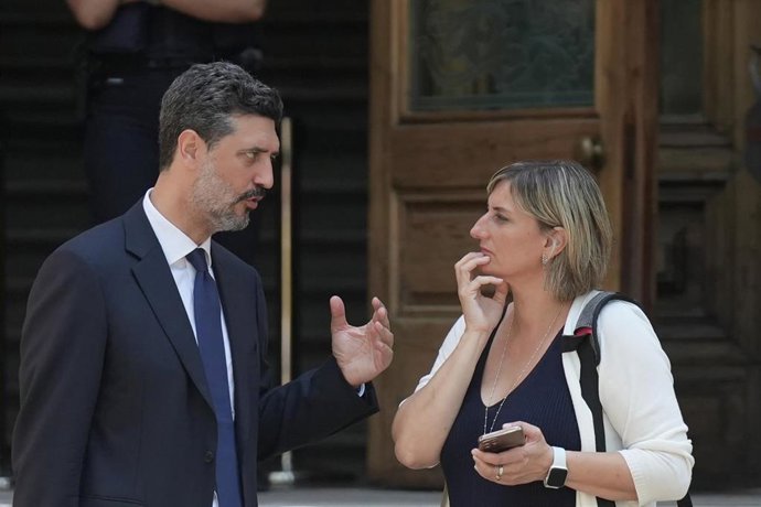 La exconsellera de Salud, Alba Vergés, y su abogado Mariano Bergés, a su llegada a la Audiencia de Barcelona, a 1 de julio de 2026, en Barcelona