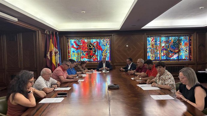 Junta de Gobierno Local del Ayuntamiento de León, que ha aprobado el expediente de contratación para la licitación de los puestos vacantes del Mercado del Conde Luna.