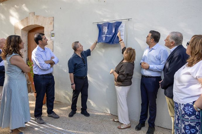 El presidente de Castilla-La Mancha, Emiliano García-Page, inaugura en Poblete, las obras del Plan de Sostenibilidad en Parques y Yacimientos C14, en el Parque Arqueológico de Alarcos.