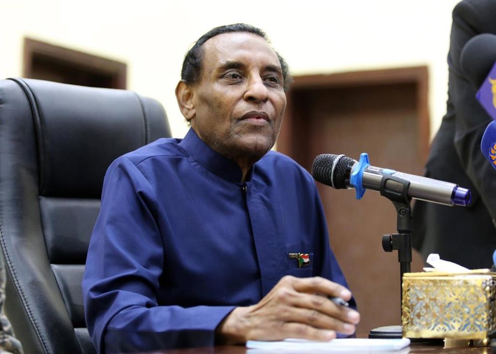 Archivo - El primer ministro de Sudán, Kamil Idris, durante una rueda de prensa en enero de 2026 en la capital, Jartum (archivo)